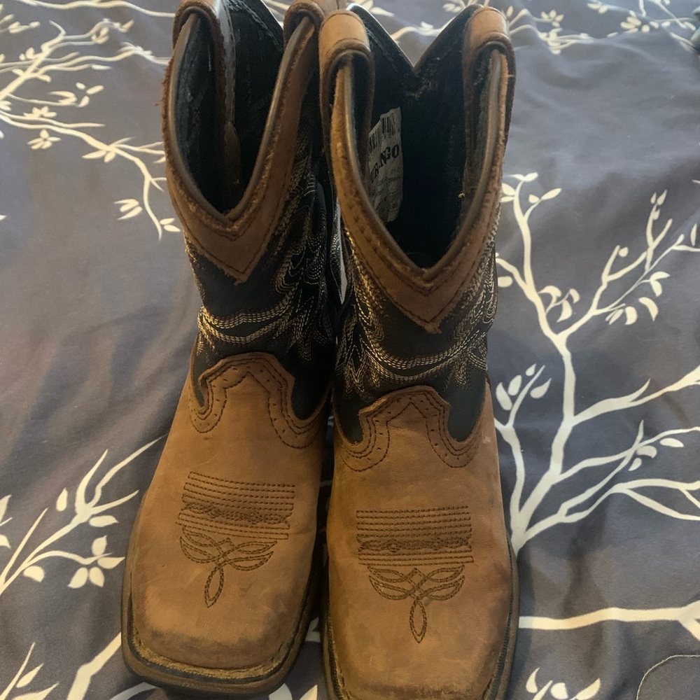 Kids Durango boots size 9.5m